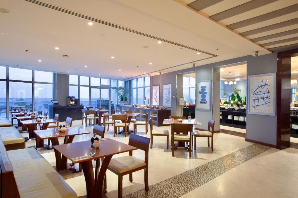 Radisson Blu Resort, Fujairah - View 4