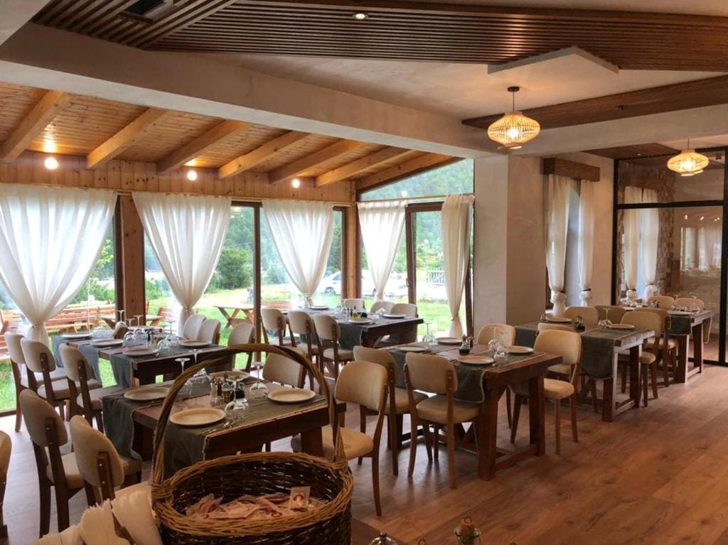 Hotel Restaurant Alpet Theth - View 2