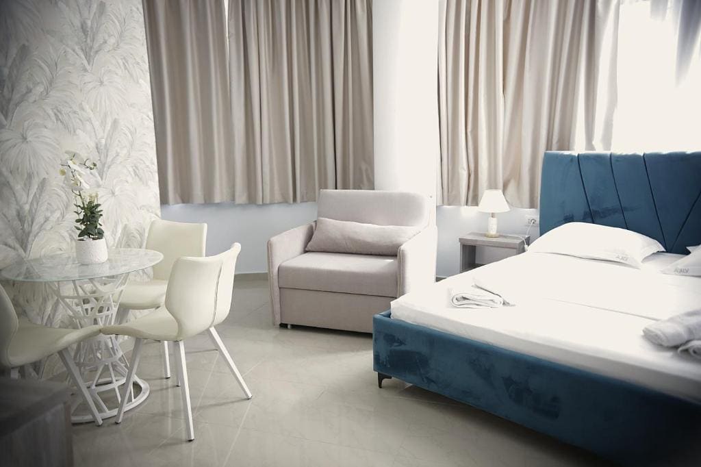 Alv Rent Rooms - View 4