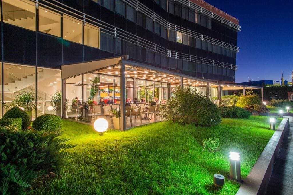 Best Western Premier Ark Hotel - Main view