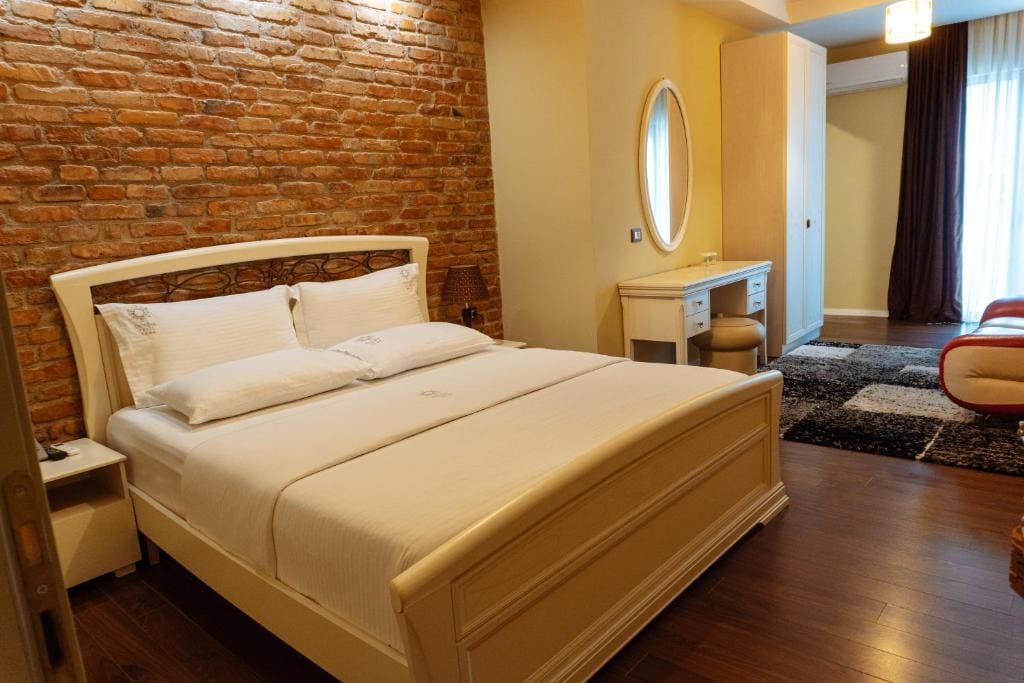 Casta Diva Boutique Hotel - View 7