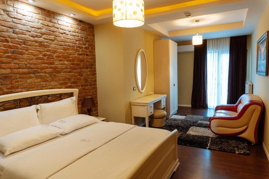 Casta Diva Boutique Hotel - View 2
