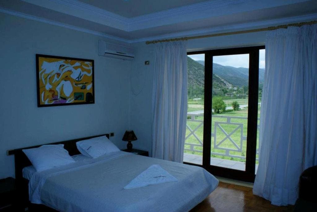 Hotel Colombo Elbasan - View 2