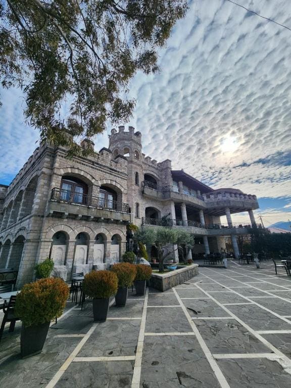 DIMAL CASTLE - View 4