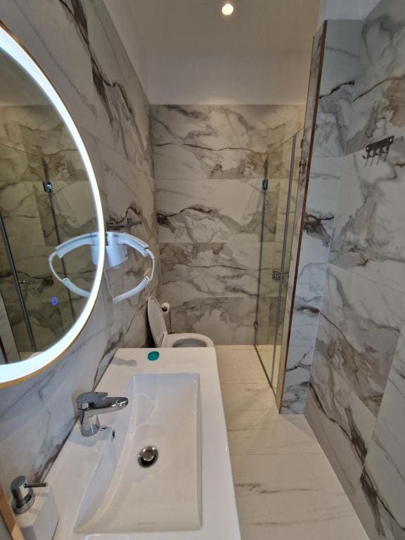 ELOFIRA RoomS - View 2