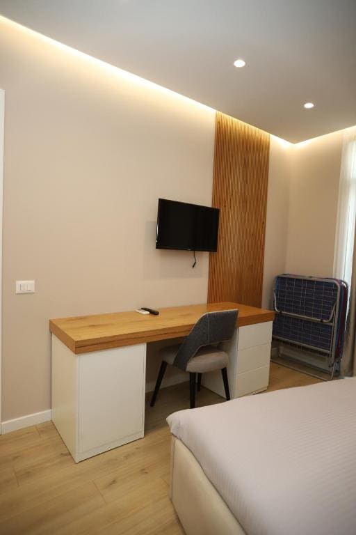 J&D Rooms Korce - View 2