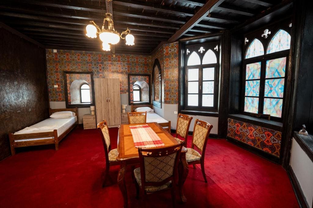 The Englishman's Clock Tower Hostel & More - Vista 2