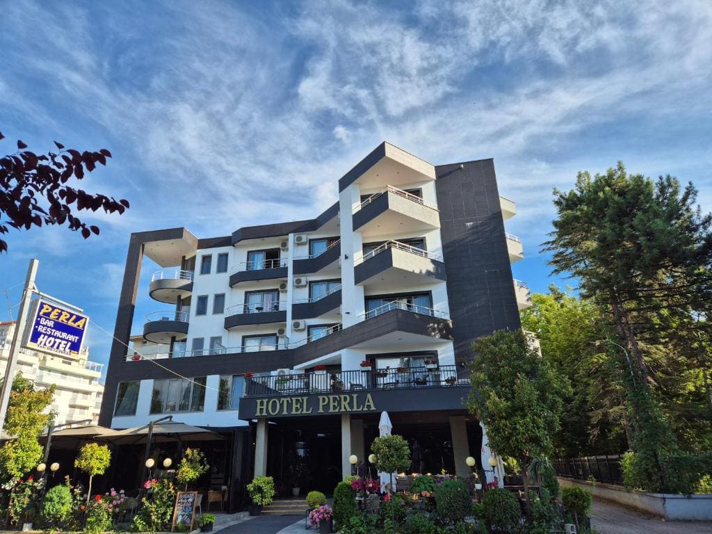 Perla Hotel - Main view