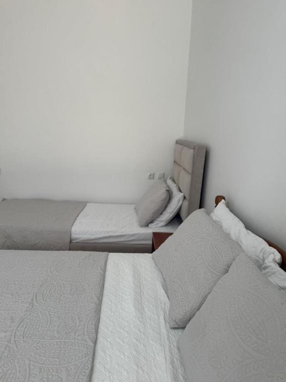 Qirjako's Rooms - View 5