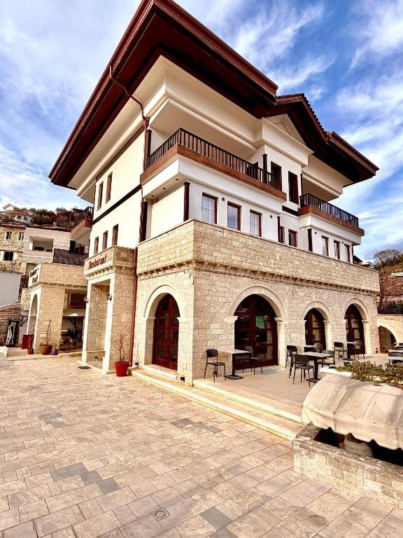 Hotel Rezidenca Desaret - Main view