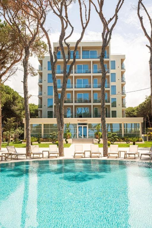 Hotel Skanderbeg - Main view