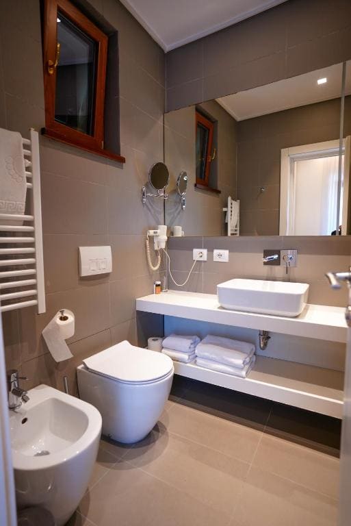 Hotel Theatro- City Center - View 3