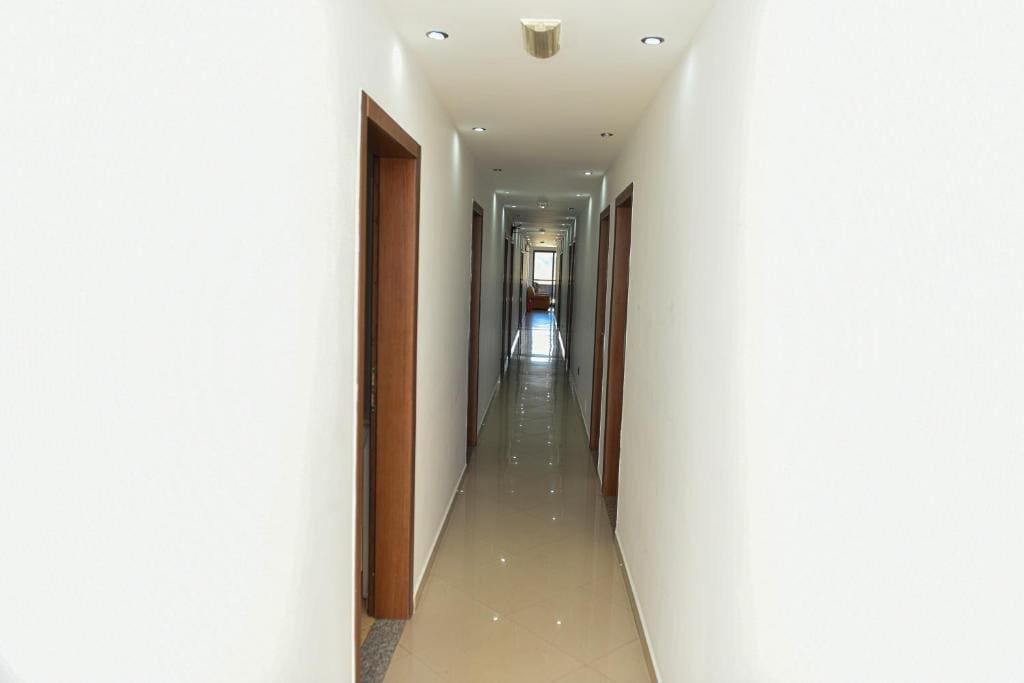 Hotel Tomorri - View 7