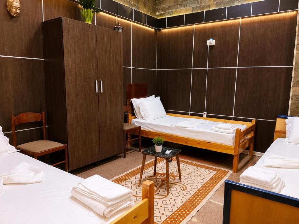Guest House Univers - Vista 7