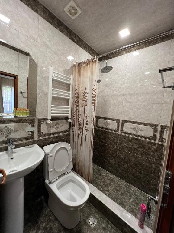 COMFORT M Guest House - Main view