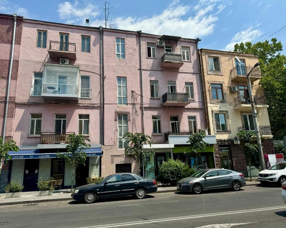 Guesthouses Opera - Main view