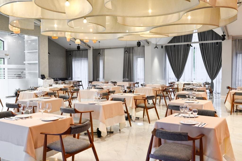 Stonehenge Hotel & Restaurant - View 3