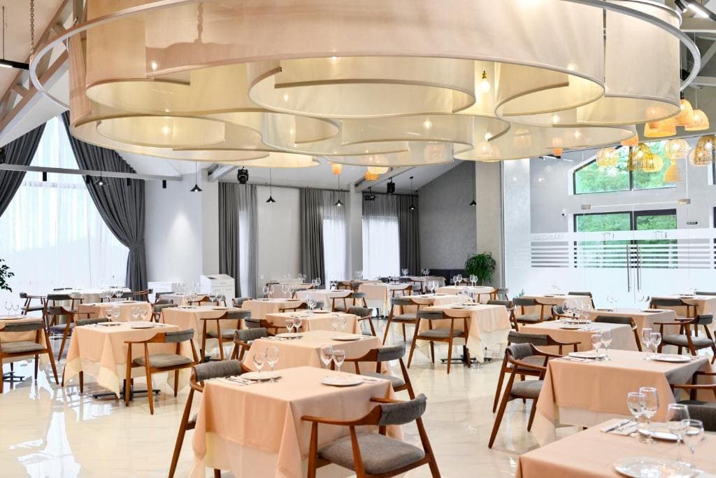 Stonehenge Hotel & Restaurant - View 5