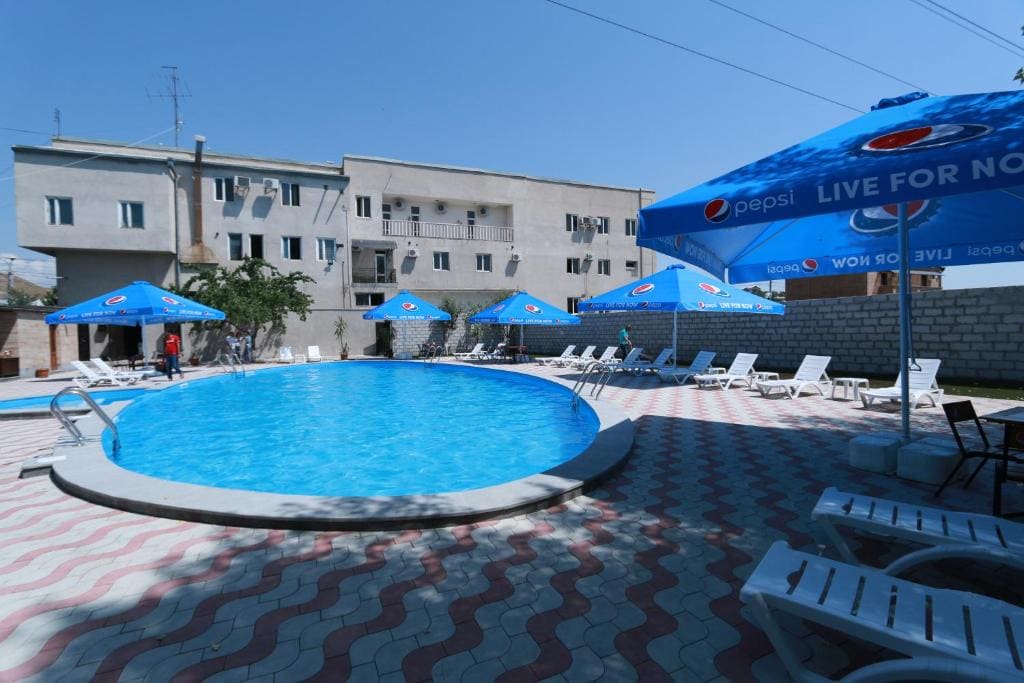 White House Hotel - View 4