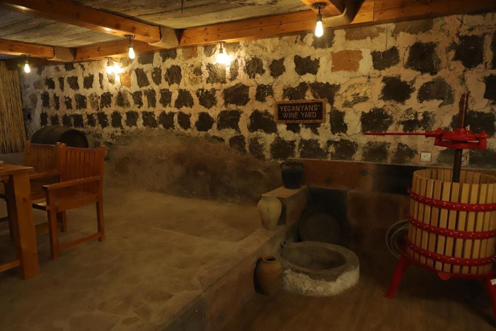 Yeganyans Guest House and Wine Yard - View 7