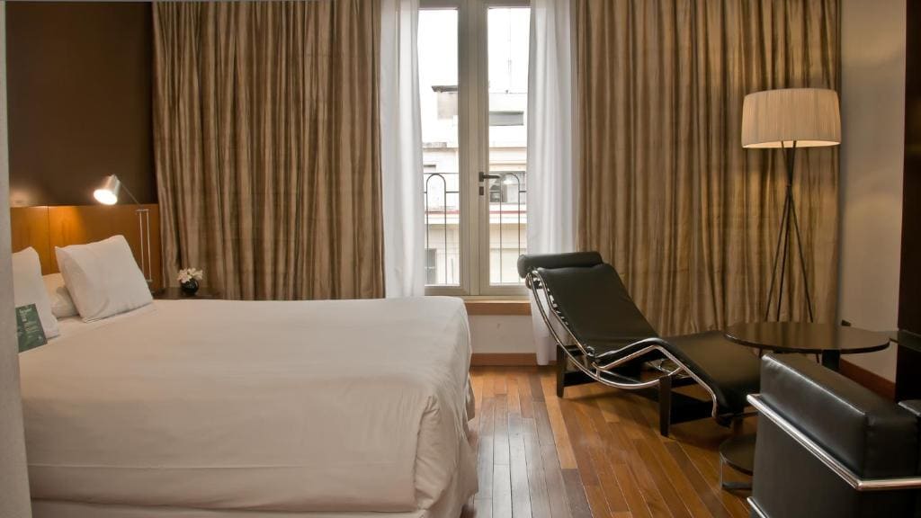 725 Continental Hotel - View 7