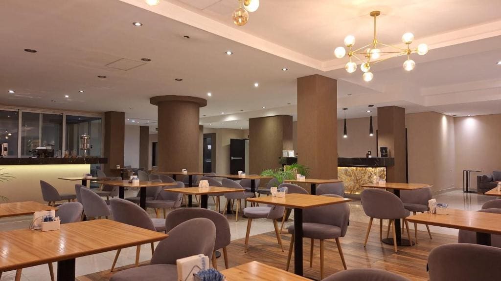 Hotel Alvarado Suites - View 3