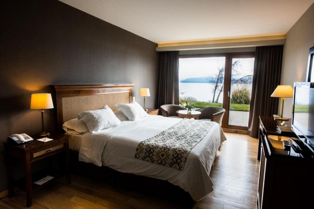 Cacique Inacayal Lake Hotel & Spa - View 2