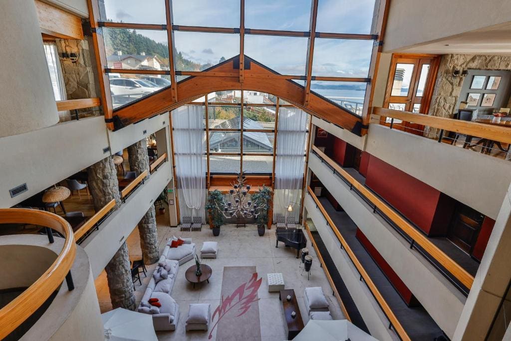 Cacique Inacayal Lake Hotel & Spa - View 3