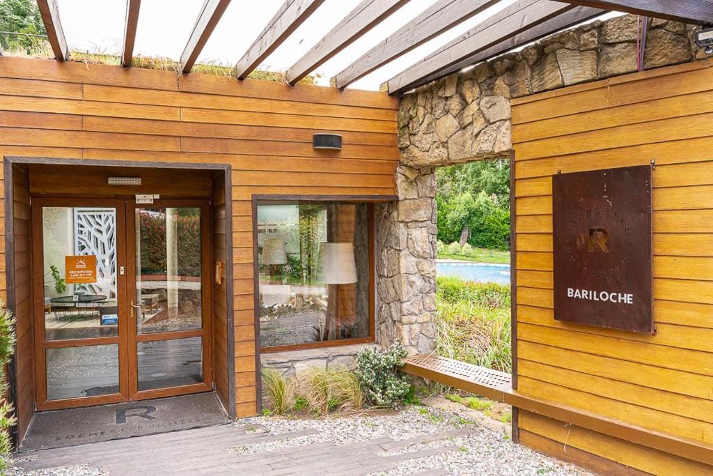 Rochester Bariloche Suites & Spa - Main view