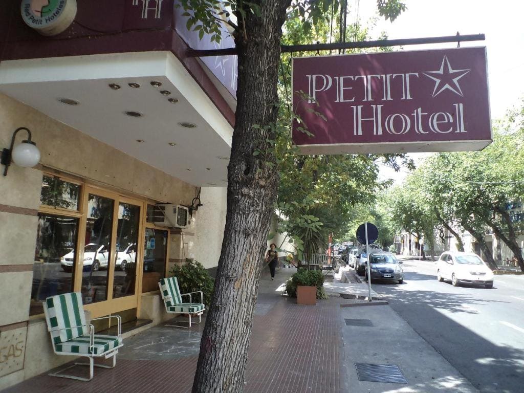 Hotel Petit - Main view