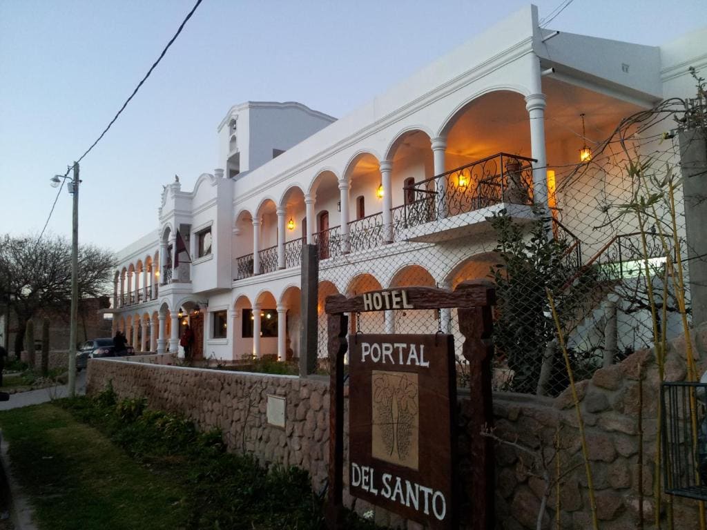 Hotel Portal del Santo - Main view
