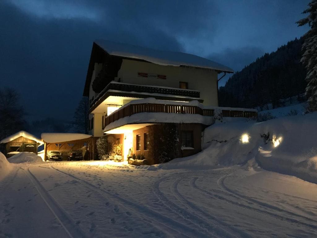 Alpengasthof Grobbauer - View 2