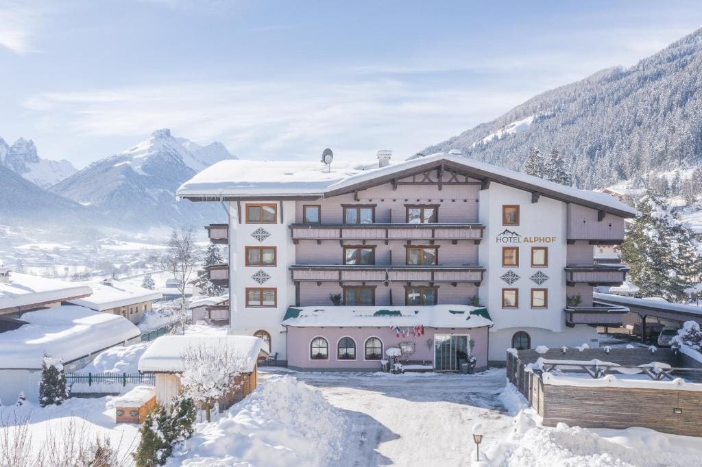 Hotel Alphof Stubaital - Main view