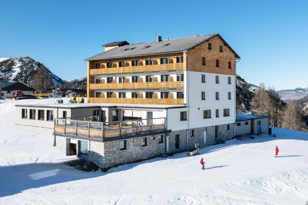 Hotel Berghof Tauplitzalm - Main view