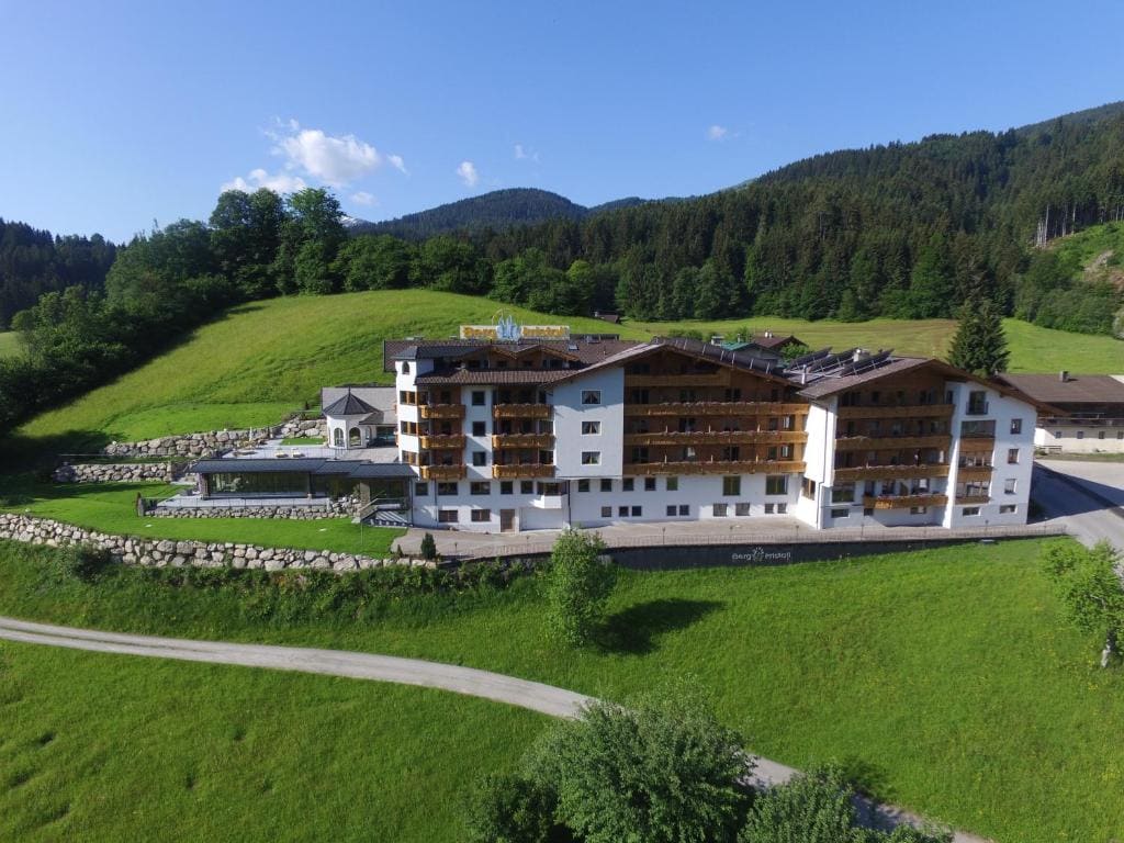 Hotel Bergkristall - View 3