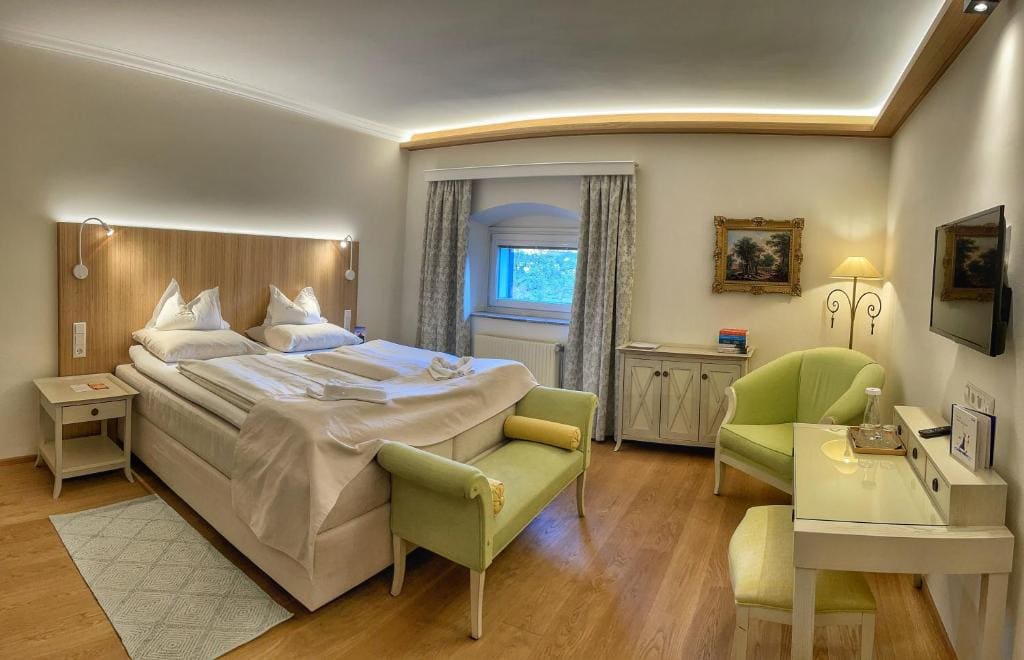 Hotel Schloss Lerchenhof - View 7