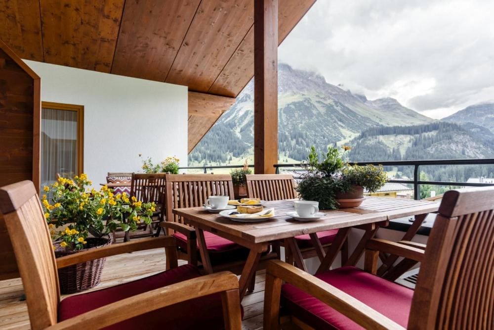 Hotel Schranz - Ski In & Ski Out - View 5