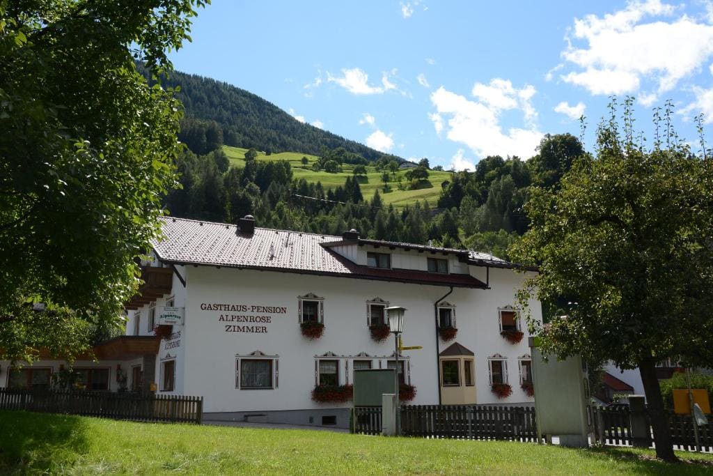 Gasthof Alpenrose - View 2