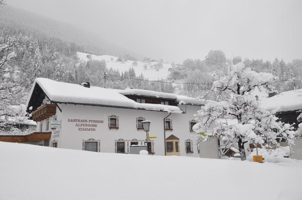 Gasthof Alpenrose - Main view