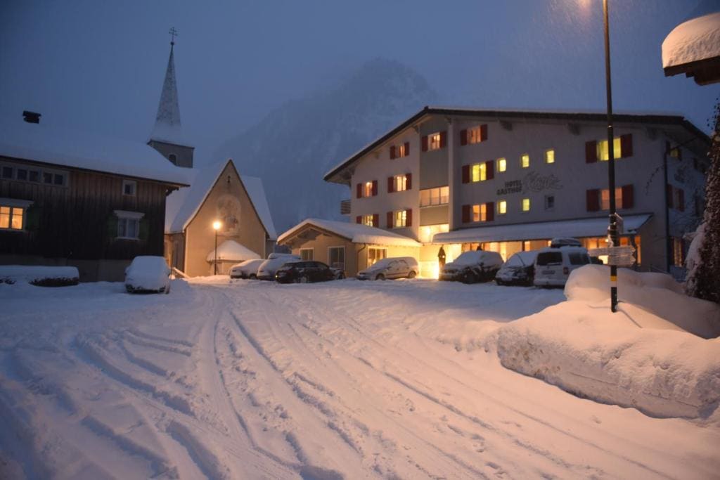 Hotel Gasthof KREUZ - Main view