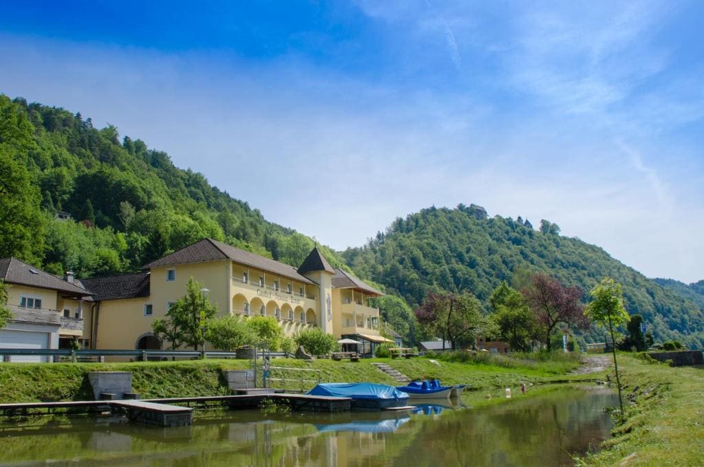 Gasthof - Landhotel Ernst - View 2