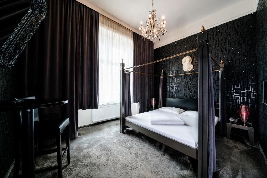 Hotel Goldene Spinne - View 2