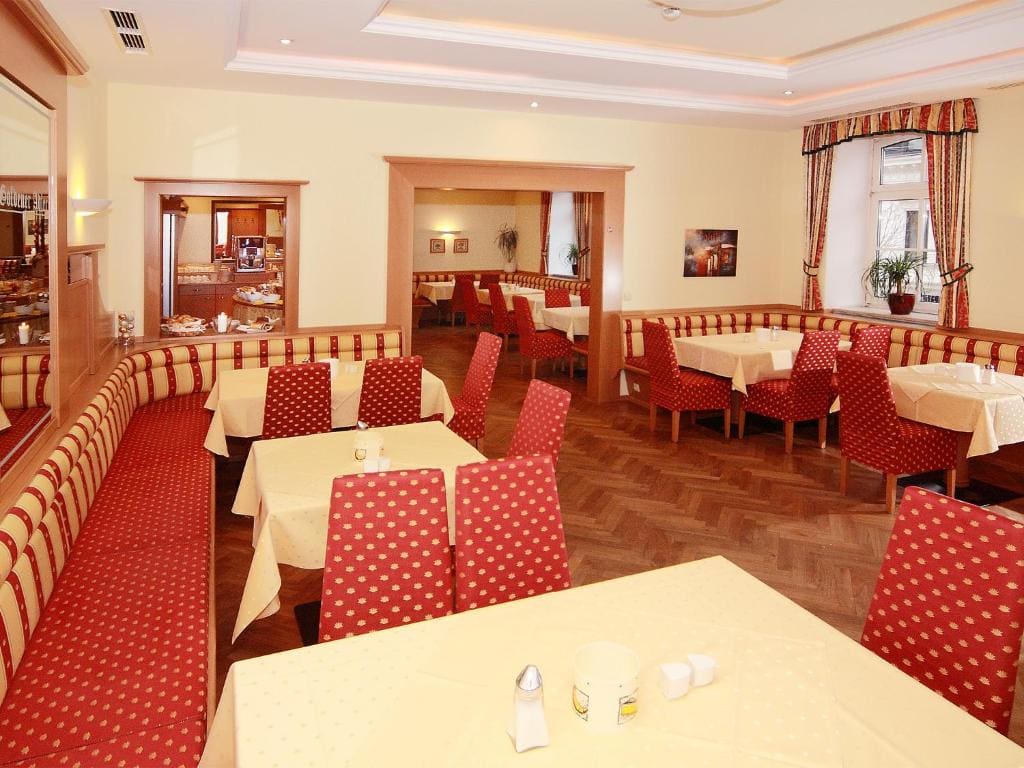Hotel Goldener Adler - View 4