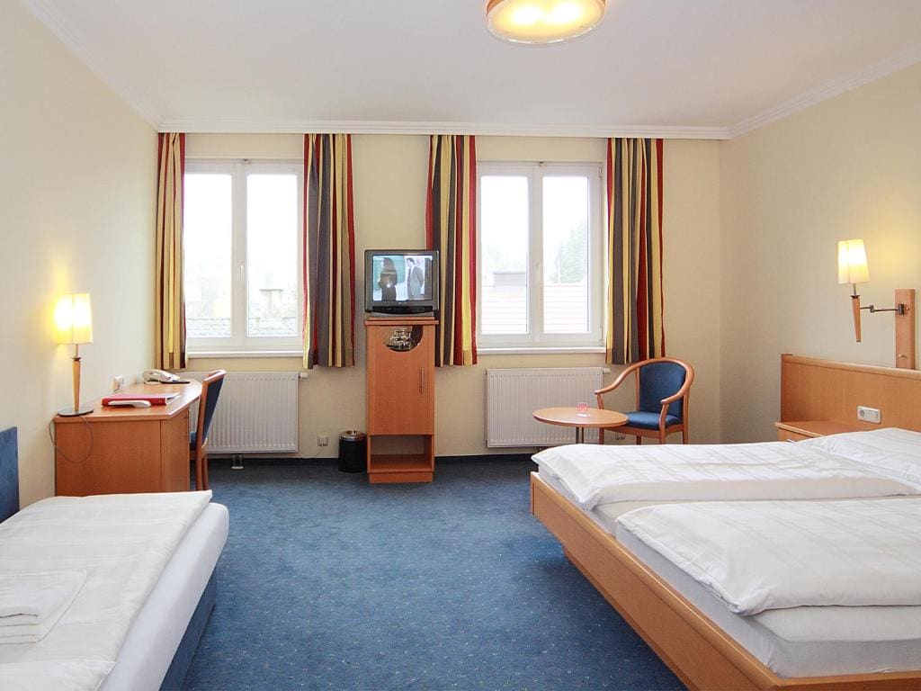 Hotel Goldener Adler - View 7