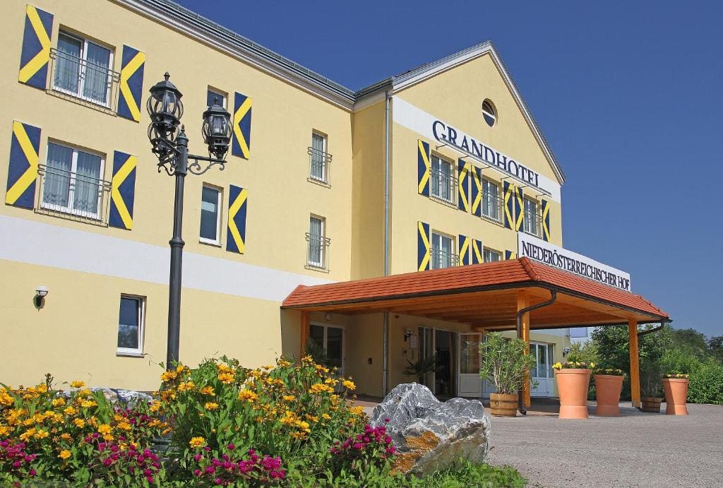 Grandhotel Niederösterreichischer Hof - Main view