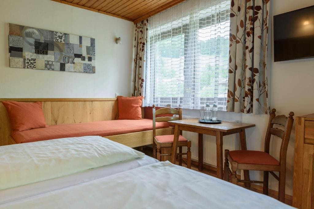 Hotel Landhaus Ausswinkl - View 6