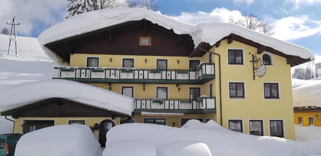 Hotel Landhaus Ausswinkl - Main view