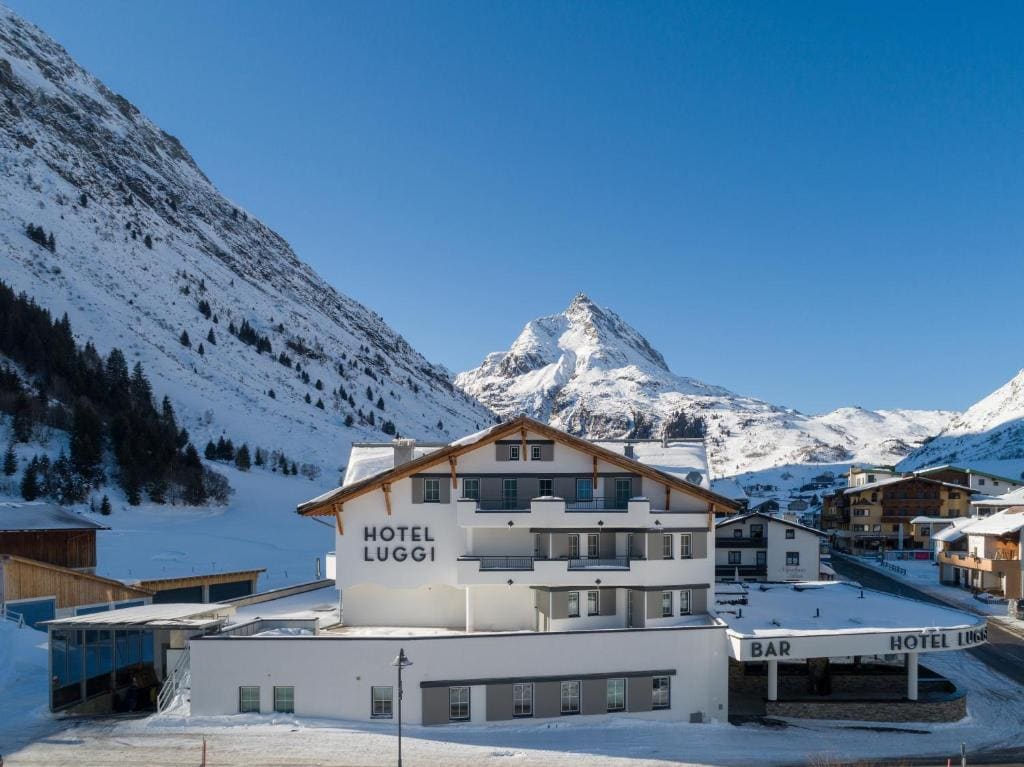 Hotel Luggi - Main view