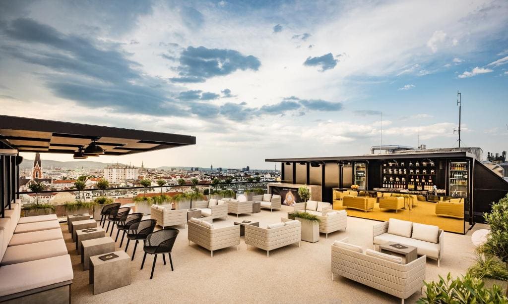 MOOONS Vienna - View 4
