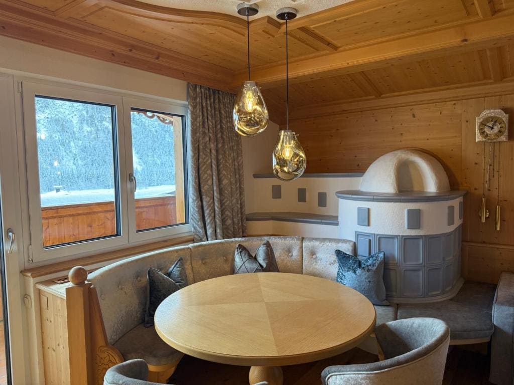 Oberlechtaler Hof Boutique Hotel - View 5